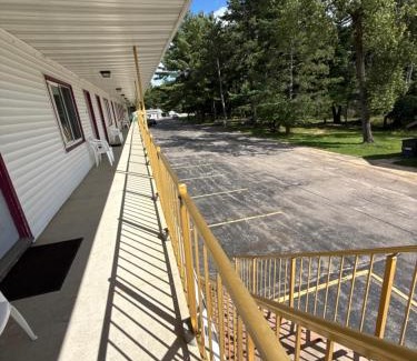 Lake Delton Hotel | Lake Aire Motel