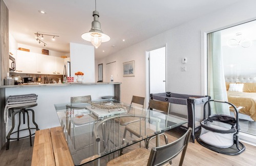 Mont-Tremblant Condominio | Lake and Mountain Views: 2 Bed 2 Bath