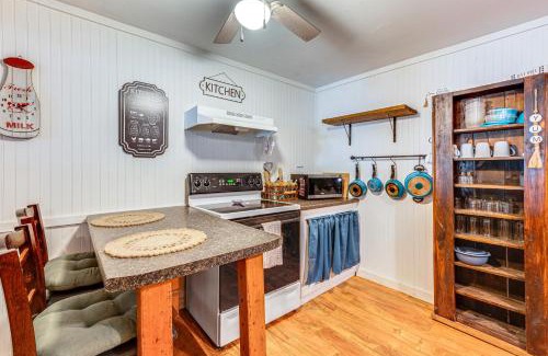 Barton Apartamento | Lake and Mtn Views Vermont Couples Retreat!