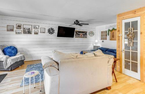 Barton Apartamento | Lake and Mtn Views Vermont Couples Retreat!