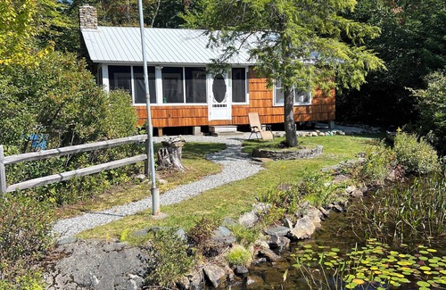 Warren Cabina | Lake Armington charming Lakefront 3-bedroom cabin. No Cleaning/Pet Fees