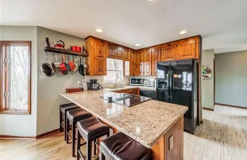 Waleska Cabina | Lake Arrowhead GA Modern Rustic Private Mountain Cabin Chalet Home