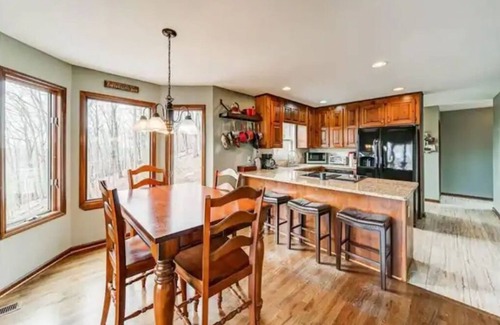 Waleska Cabina | Lake Arrowhead GA Modern Rustic Private Mountain Cabin Chalet Home