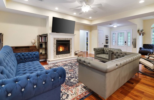 Thornhurst Casa | Lake Arrowhead Retreat: 3BR/2BA Home with Pool and Lake Access