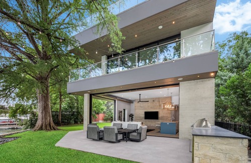 Austin Casa | Lake Austin Guest House Waterfront: Golf+Wakeboard+SXSW+ACL+F1