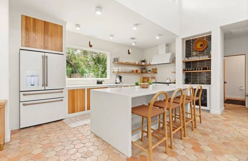 Illakee Casa | Lake Austin Luxury/200ft Private Waterfront on 2 Acres/2 Docks/Sleeps 4