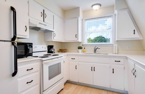 Lake Austin Village Casa | Serene Lake Austin Waterfront Retreat con muelle
