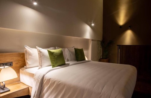 Kandy Hotel | Lake Avenue