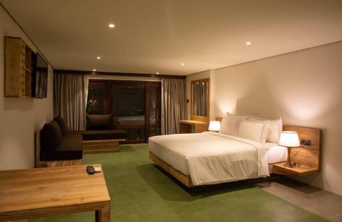 Kandy Hotel | Lake Avenue
