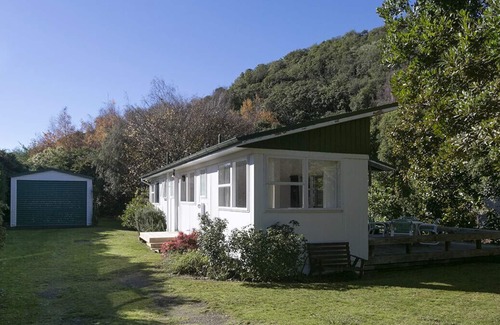 Kinloch Cabaña | Lago Bach Escape - Kinloch Bach