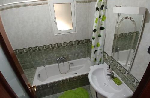 Les Berges Du Lac II Apartamento | Lake Bay Apartment in Lac 2