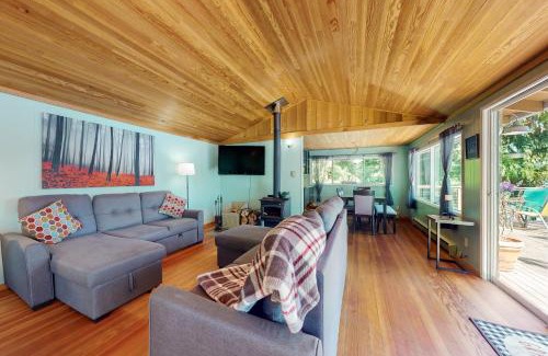 Grapeview Casa | Lake Benson Rendezvous