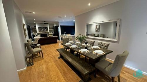 Murrays Beach Casa | Lake Breeze - lakeside, bushland escape, with plunge pool