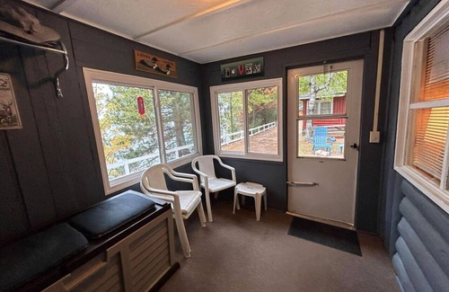 St Germain Cabina | Lake Breeze Loons Landing Resort Cabin 4