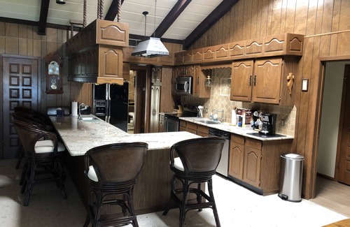 Brownwood Casa | Lake Brownwood Waterfront Home