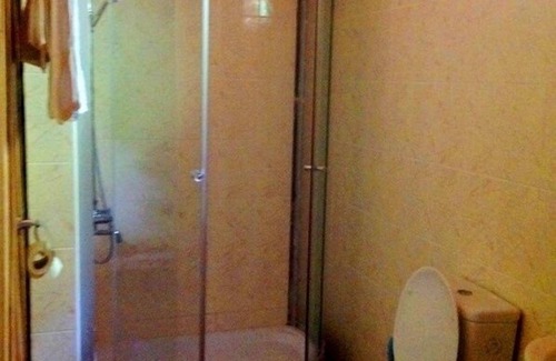Kabale Cabina | Lake Bunyonyi Eco Resort