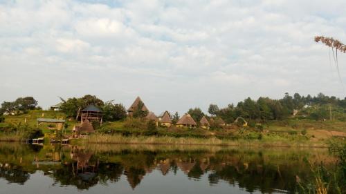 Itambira Island Complejo | Lake Bunyonyi Paradise Eco Hub