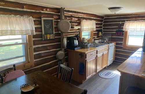 Baldwin Cabina | Lake cabin, indoor Pickleball court, access to ATV trails near Baldwin,MI ,