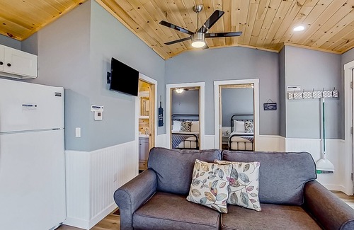 Lake George Cabaña | Lake cabin with waterfront views, shared dock, private deck, grill, & kayaks