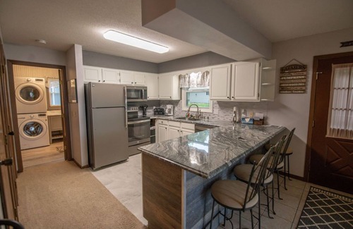Nekoosa Casa | LAKE CAMELOT HOME WITH PONTOON RENTAL, MINUTES FROM SAND VALLEY GOLF RESORT - PET FRIENDLY