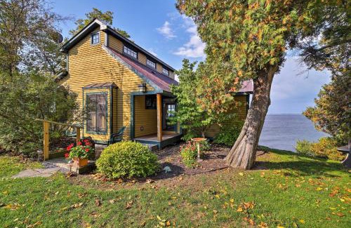 North Hero Casa | Lake Champlain Cottage with Private Deck and Fire Pit!
