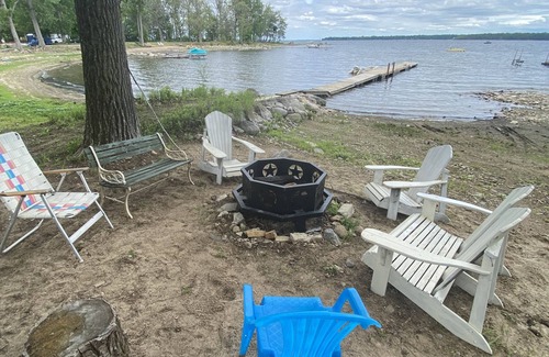Town of Beekmantown Cabaña | Lake Champlain Waterfront, Beach, Quiet Private Road