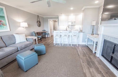 Boyne City Condominio | 1BR condominio frente al mar en el hermoso lago Charlevoix en Boyne City!