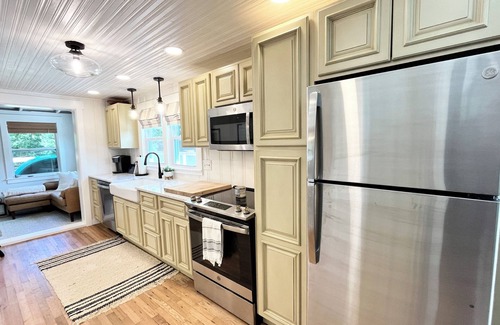 Hayesville Otro | Lake Chatuge - Western Carolina Mountain Modern Farmhouse on 13 Acres!