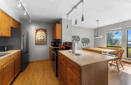 Dillon Apartamento | Lake Cliffe #108, Building F