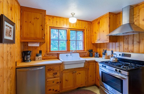 Camp Sherman Cabina | Lake Creek Lodge