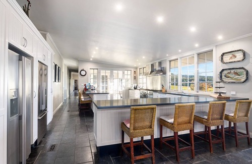 Kangaroo Valley Casa | Lake David Lake House - Secluded Lakefront Escape | Pool - Jacuzzi - Luxe Living