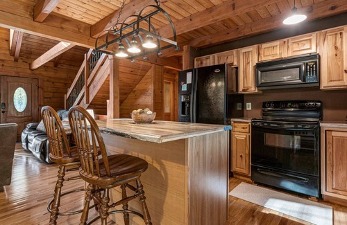 Etoile Cabina | Lake Daze Escape- Entire Cabin on Barren River Lake!