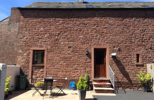 Wigton Cabaña | Lake District farm holiday cottage converted from a 200 year old barn