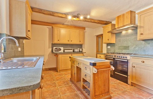 Coniston Cabaña | Lake District village cottage sleeping 16 guests in 8 bedrooms with 3 hot tubs