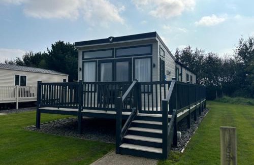 Flookburgh Casa | Lake District Willerby Vogue Lodge, Lake View on Haven Lakeland Gold Grade