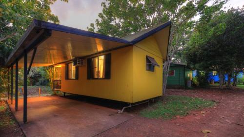 Lake Eacham Complejo | Lake Eacham Tourist Park & Cabins