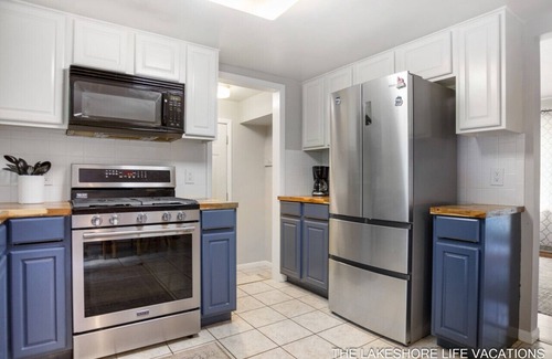 Holland Casa | Lake Effect Cottage close to Lake Michigan