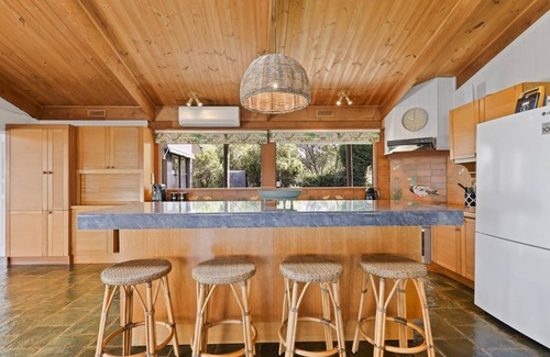 Mansfield Casa | Lake Eildon Retreat - Breathtaking Views - Sleeps 12