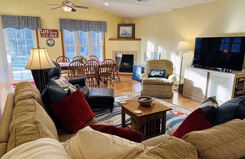 Huron Casa | Lake Erie Beach Home: Near Cedar Point, Kalahari & Huron River Boat Launch