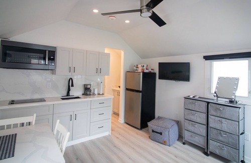 Port Dover Apartamento | Lake Erie Condo w/private Beach & Deck Bunkie