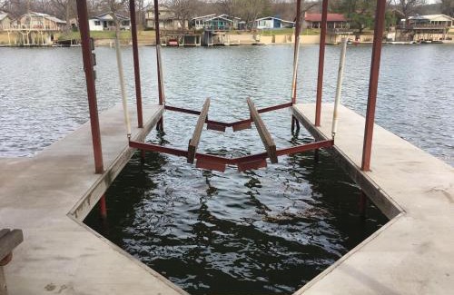 Kingsland Casa | Lake Escape