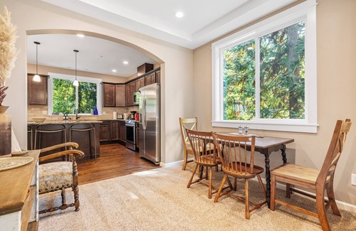North City Casa | Lake Forest Retreat w/Indoor & Outdoor Fireplaces