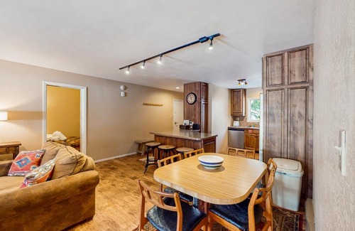 Taos Ski Valley Apartamento | Lake Fork 10