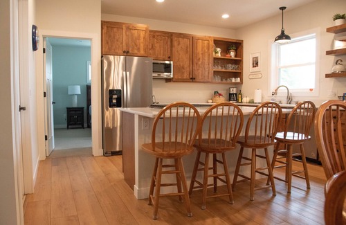Necedah Casa | Lake Front at Bonnie Banks of Castle Rock w/Private Pier
