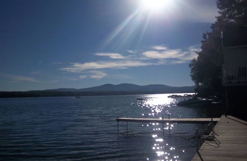 Laconia Cabina | Cabin Lake Front en las maderas Million Dollar Views Boat Slips malla en porche