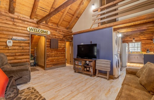 Ellijay Cabina | Lake Front Cabin - Muy aislado ... ¡Serenity vive aquí!