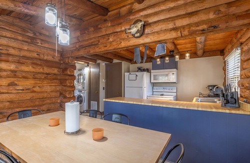 Ellijay Cabina | Lake Front Cabin - Muy aislado ... ¡Serenity vive aquí!