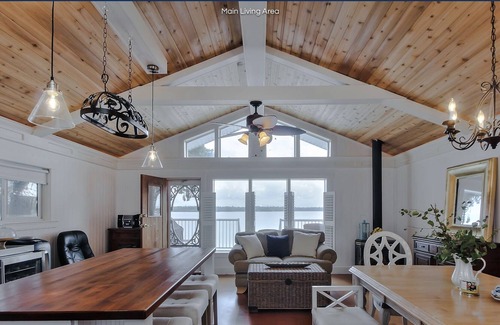 Central Alberta Casa | Cabaña frente al lago con vista