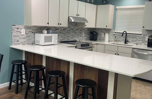 Osage Beach Condominio | Lake Front Condo, 2 pools, playgrounds, Screened-in porch