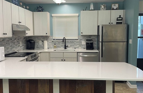 Osage Beach Condominio | Lake Front Condo, 2 pools, playgrounds, Screened-in porch